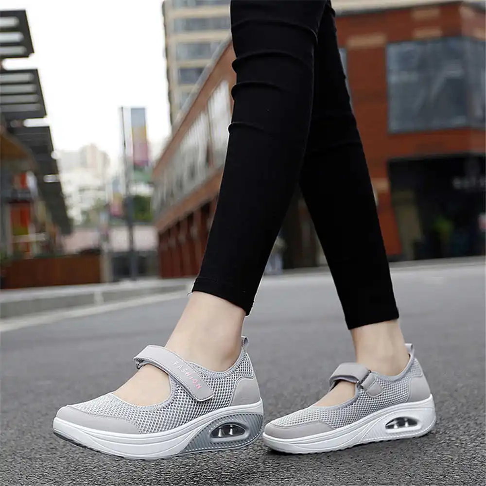 36-41 Demi-season Colored Snea - огляд і ціна Wedding Supply Superstore
